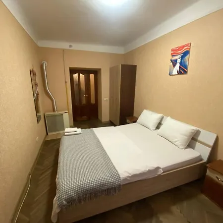 акуратні в центрі львова Apartment *